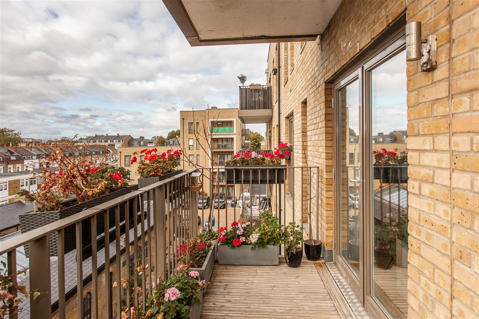 1 bed property in St. Clements Avenue, Mile End